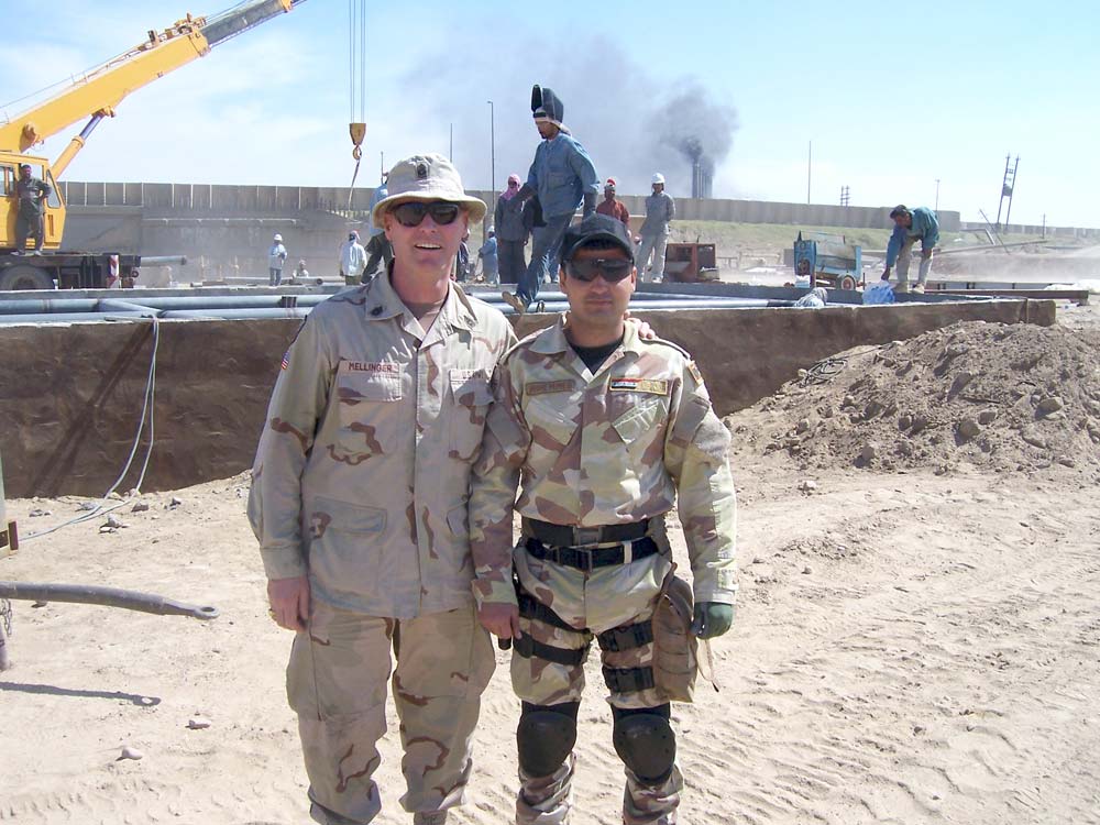 CSM Mellinger & SGM Mohamad at the Al Fathah pipeline crossing, 29 March 2006